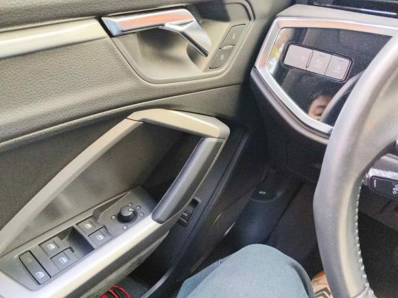 [上海·沪E] 二手奥迪奥迪Q32019款 40 TFSI quattro 时尚动感型