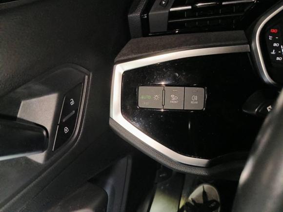 [金华·浙G] 二手奥迪奥迪Q32022款 35 TFSI 时尚动感型