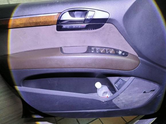 [无锡·苏B] 二手奥迪奥迪Q72010款 3.6 FSI quattro 豪华型