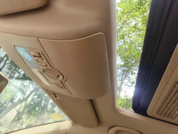 [上海·苏E] 二手大众途安2011款 1.4T DSG智雅版5座