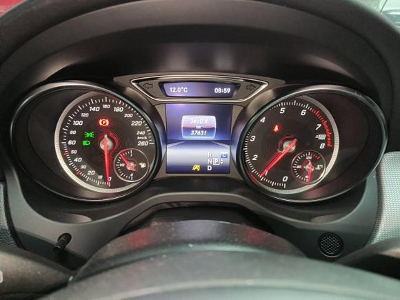 [上海·沪K] 二手奔驰奔驰CLA2018款 CLA 200 时尚型