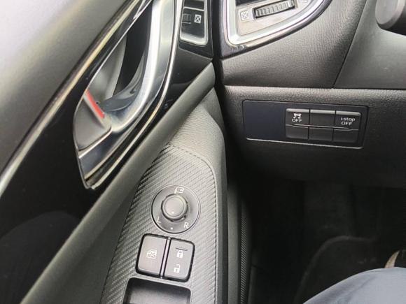 [上海·沪A] 二手马自达马自达3 昂克赛拉2016款 两厢 2.0L 自动旗舰型