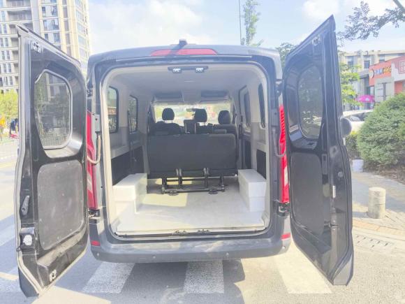 [宁波·浙B] 二手上汽大通MAXUS新途V902022款 2.0T手动运杰前驱短轴中顶后单胎6座