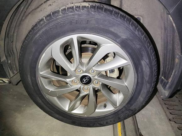 [南昌·赣M] 二手现代途胜2015款 1.6T 双离合两驱智能型