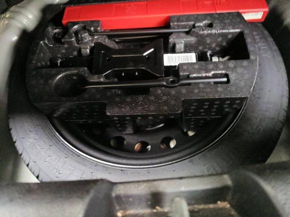 [上海·苏E] 二手吉利汽车远景X32017款 1.5L 自动精英型