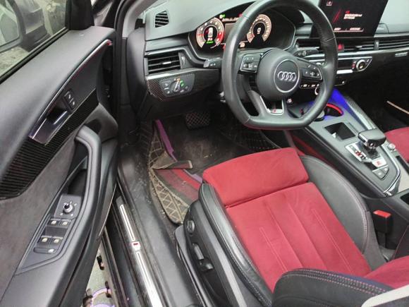 [苏州·苏U] 二手奥迪奥迪A4L2022款 45 TFSI quattro 臻选动感型