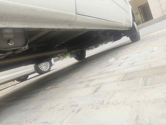 [上海·苏E] 二手上汽大通MAXUS新途V802025款 超值版城配王 2.0T 手动长轴中顶127Ps 3座