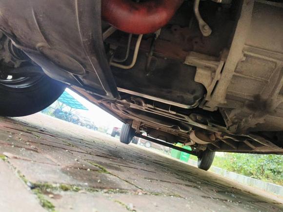 [南昌·苏B] 二手上汽大通MAXUS新途V802016款 2.5T 手动傲运通国IV长轴中顶7座