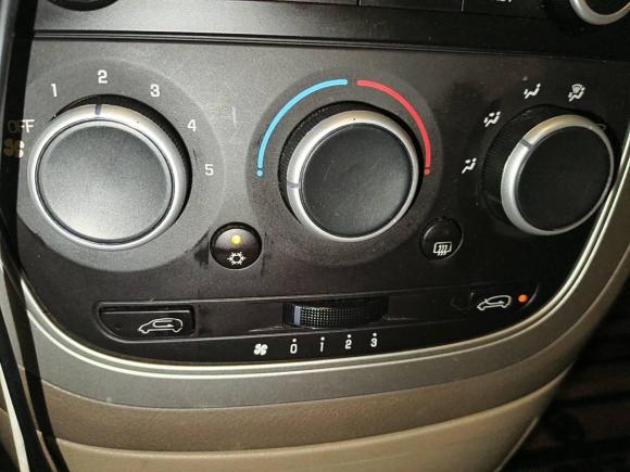 [上海·沪B] 二手别克别克GL82014款 2.4L 经典版