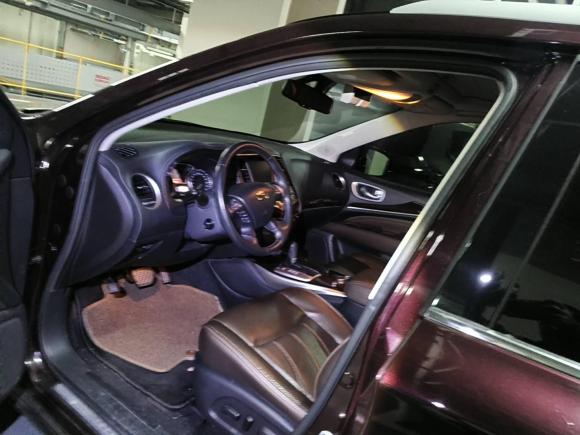 [杭州·浙A] 二手英菲尼迪英菲尼迪QX602014款 2.5 S/C Hybrid 两驱卓越版