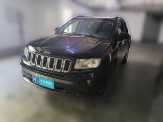 Jeep指南者2011款 2.4L 四驱运动版