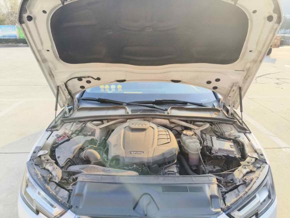 [南通·苏F] 二手奥迪奥迪A4L2017款 40 TFSI 时尚型