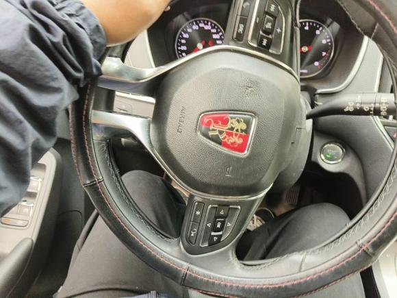 [南通·苏E] 二手荣威荣威RX52019款 20T 两驱手动4G互联铂金版