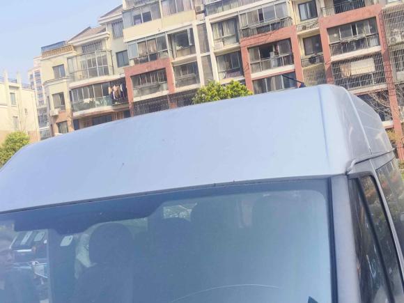 [上海·沪M] 二手福特新世代全顺2009款 2.4T柴油标准型短轴中顶国III