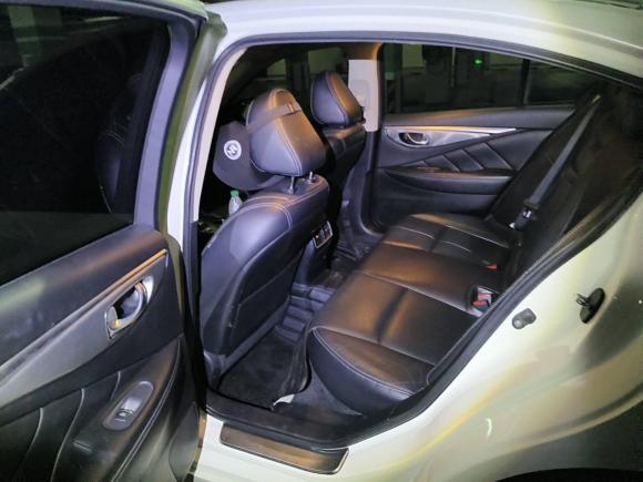[上海·鄂W] 二手英菲尼迪英菲尼迪Q502014款 3.7L 豪华版