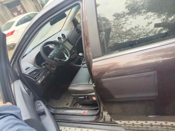 [成都·川A] 二手比亚迪比亚迪S72015款 2.0T 自动旗舰型