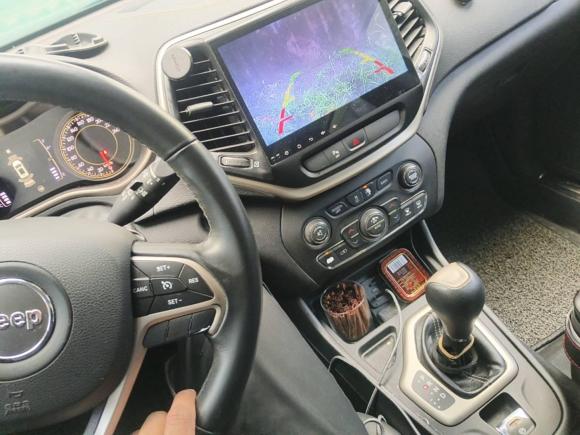 [上海·沪B] 二手Jeep自由光2016款 2.4L 领先版