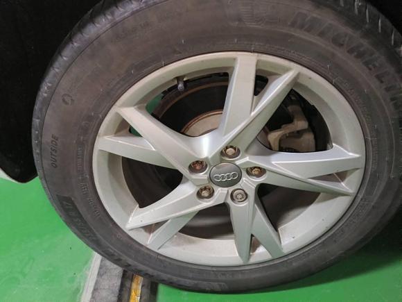 [广州·粤A] 二手奥迪奥迪Q32017款 30 TFSI 标准型