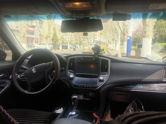 [青岛·鲁B] 二手丰田皇冠2015款 2.0T 时尚版