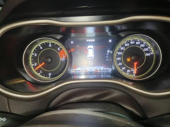 [南通·苏A] 二手Jeep自由光2016款 2.0L 优越版