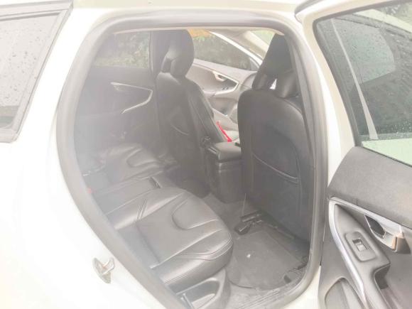 [宁波·浙B] 二手沃尔沃沃尔沃V402015款 1.6T 智逸版