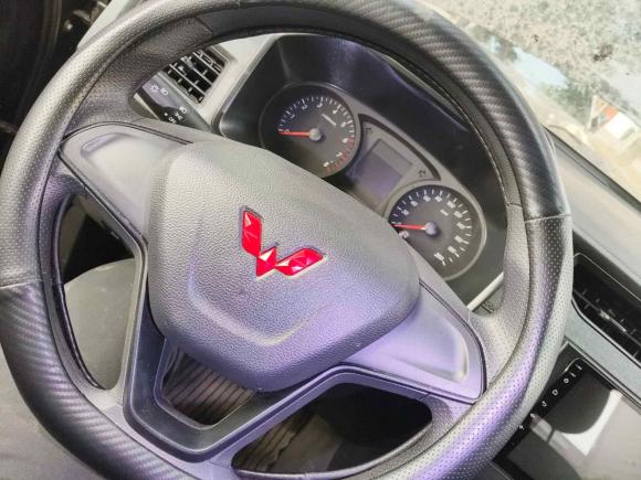 [上海·苏U] 二手五菱汽车五菱宏光PLUS2020款 1.5L 手动标准型 7座