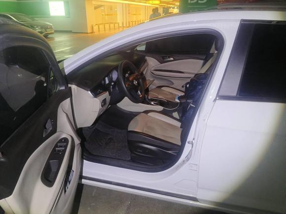 [杭州·浙A] 二手别克威朗2015款 三厢 15S 自动领先型