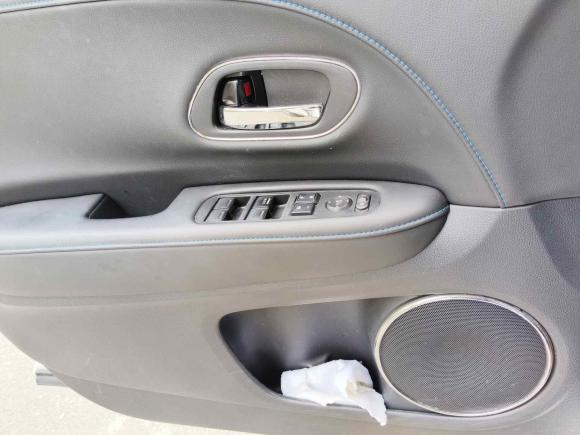 [上海·沪A] 二手思铭东风本田X-NV2020款 电掣版