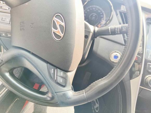 [苏州·苏U] 二手现代索纳塔2013款 2.4L 自动领先版 国IV