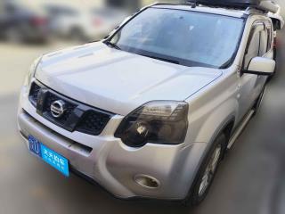 日产奇骏2012款 2.0L 手动舒适版 4WD 日产奇骏2012款 2.0L 手动舒适版 4WD