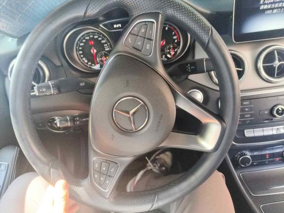 [上海·苏E] 二手奔驰奔驰CLA2018款 CLA 200 动感型