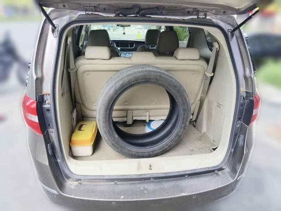 [济南·鲁A] 二手别克别克GL82017款 25S 豪华型 国V