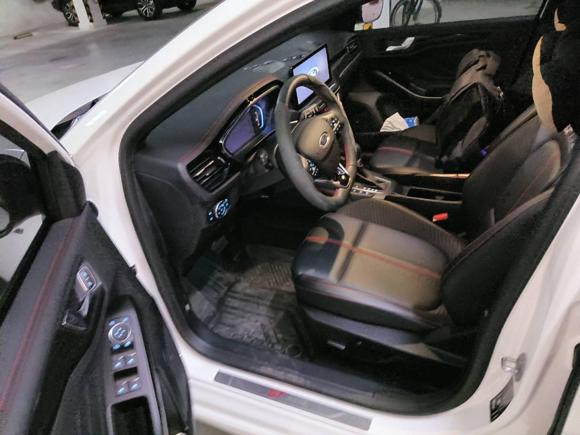 [苏州·苏U] 二手福特福克斯2022款 两厢 EcoBoost 180 自动ST Line