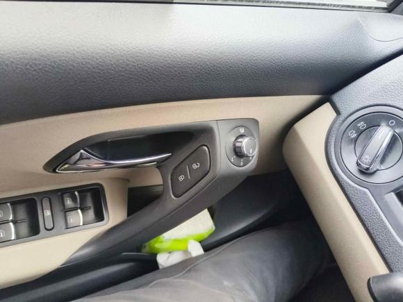 [上海·沪L] 二手大众Polo2011款 1.6L 自动致酷版