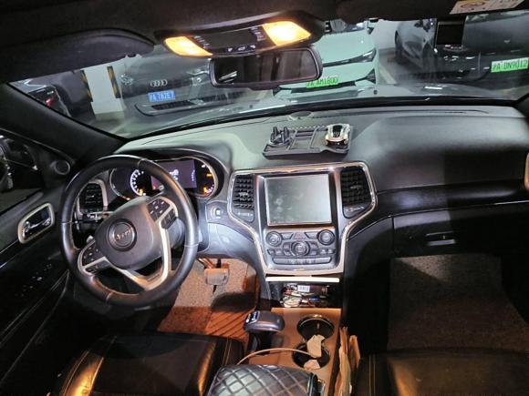 [上海·沪A] 二手Jeep大切诺基2014款 3.0L 舒享导航版