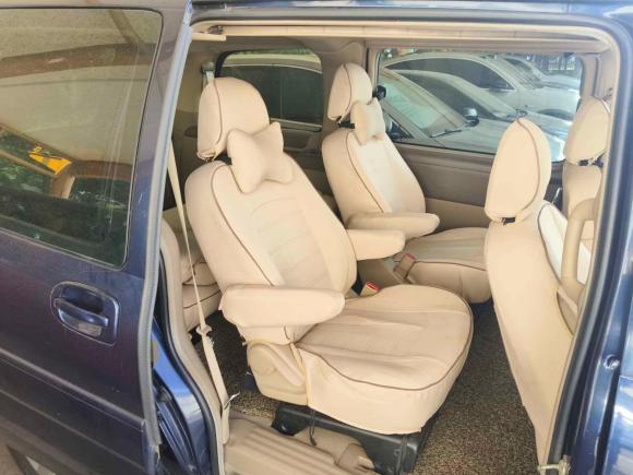 [上海·沪L] 二手别克别克GL82012款 2.4L BASE舒适版