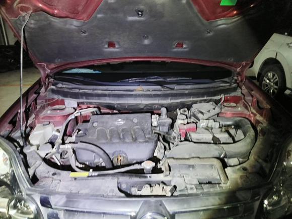 [济南·鲁A] 二手东风风度东风风度MX62015款 2.0L CVT两驱卓越版