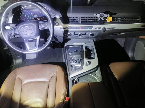[深圳·粤B] 二手奥迪奥迪Q72016款 40 TFSI 舒适型