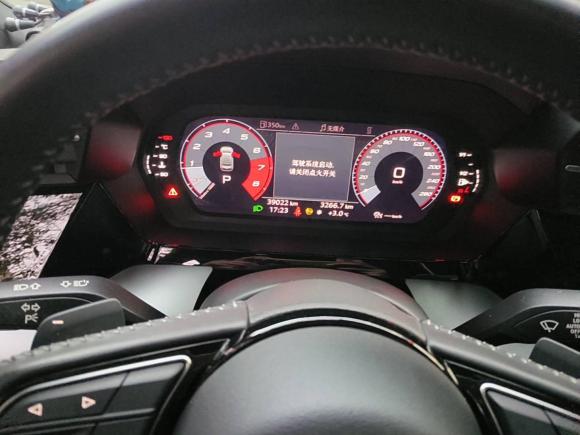 [上海·苏E] 二手奥迪奥迪A32021款 A3L Limousine 35 TFSI 时尚运动型