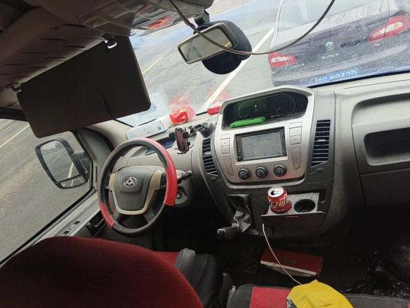 [南京·苏B] 二手上汽大通MAXUS新途V802014款 2.5T 傲运通短轴中顶