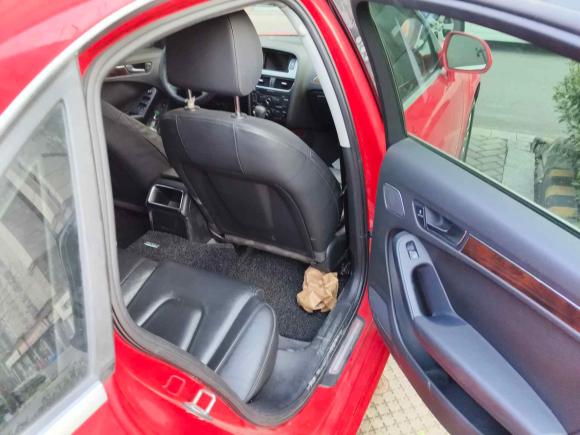 [青岛·浙B] 二手奥迪奥迪A4L2011款 2.0 TFSI 标准型