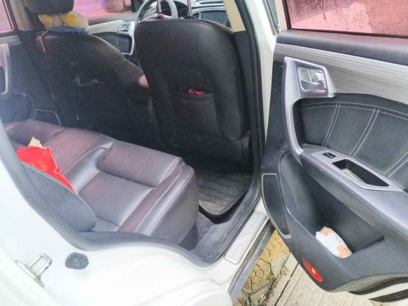 [南昌·赣A] 二手吉利汽车远景X62016款 1.8L 手动尊贵型