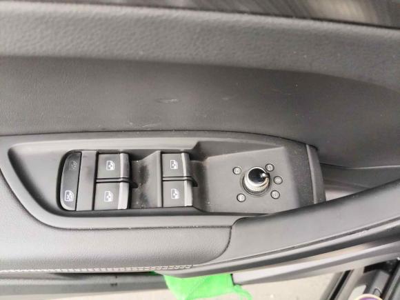 [南京·苏A] 二手奥迪奥迪Q5L2022款 40T 时尚动感型