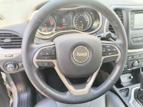 [深圳·粤B] 二手Jeep自由光2016款 2.4L 领先版