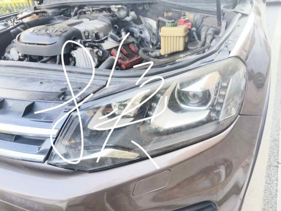 [广州·桂A] 二手大众途锐2011款 3.0TSI 高配型