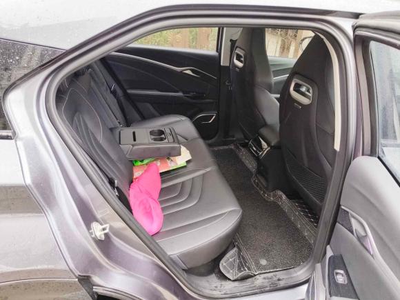 [上海·沪A] 二手哪吒汽车哪吒U2022款 智500 磷酸铁锂