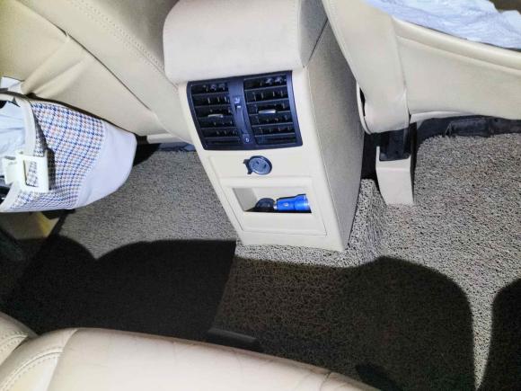 [上海·沪A] 二手大众途安2011款 1.4T DSG智雅版5座