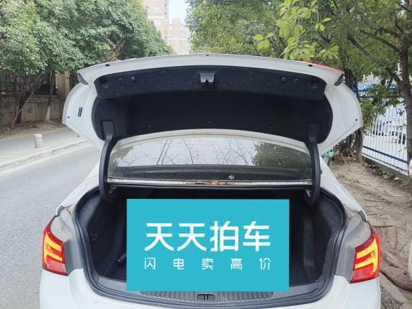 [南京·苏A] 二手别克威朗2018款 三厢 15S 自动领先型