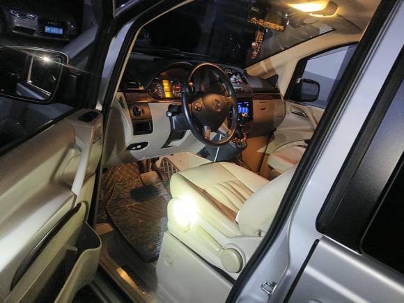 [上海·沪E] 二手奔驰唯雅诺2013款 3.0L 舒适版