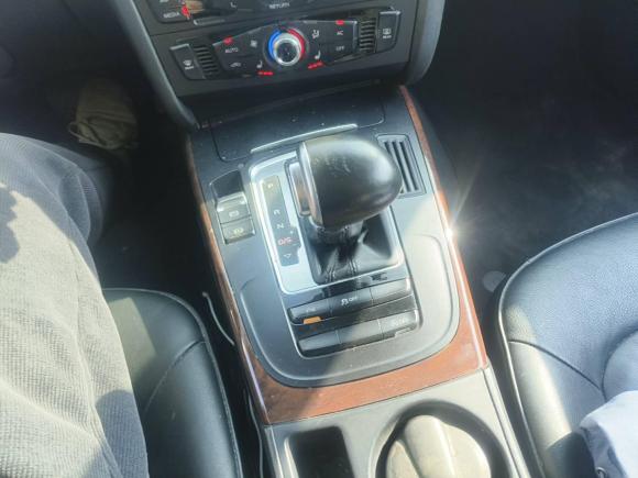 [上海·沪A] 二手奥迪奥迪A4L2013款 35 TFSI 自动舒适型